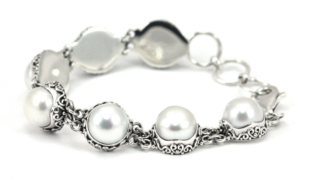 SANUR Freshwater Pearl Station Bracelet