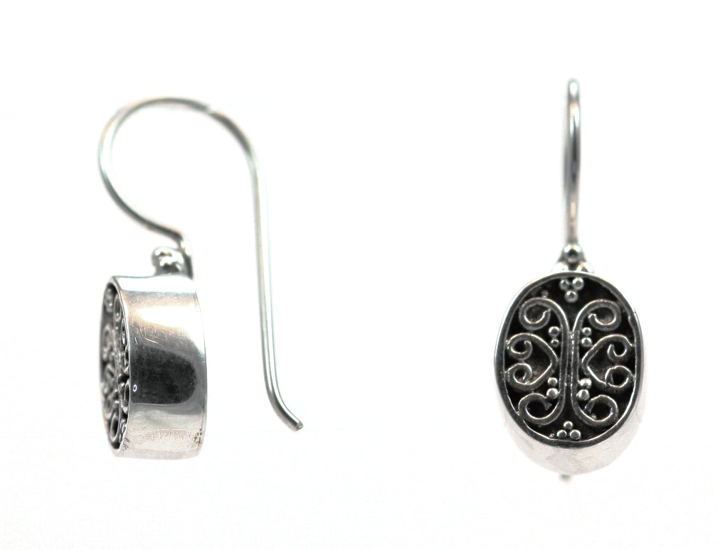 DEWI Oval Wire Filigree Earrings