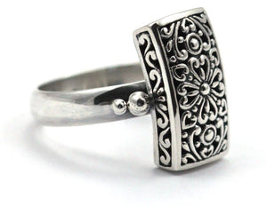 WEDA Floral Filigree Rectangle Ring